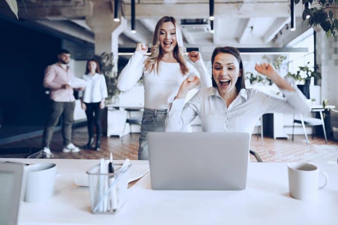 Marketing della felicità e risorse umane Cambiare lavoro: motivi e comportamenti degli italiani