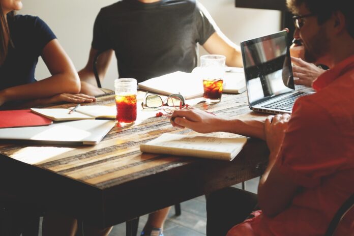 Welfare e wellbeing per misurare la qualità delle organizzazioni Il welfare e il benessere aziendale non sono più temi accessori da collocare ai margini delle politiche HR o della comunicazione interna.