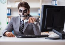 Le 3 leadership più spaventose di Halloween in ufficio Leader in cerca di popolarità, direttori perfezionisti e manager che vogliono piacere a tutti: i tre mostri di Halloween in ufficio