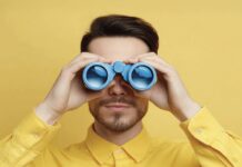Il limbo del lavoro giovane Tra skill mismatch, Neet e ingresso sempre più lungo, i numeri dell’occupazione migliorano ma la stabilità economica dei giovani no